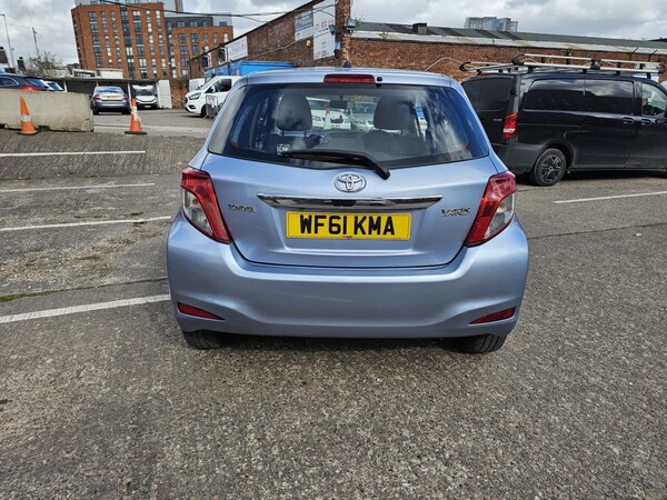 Used Toyota Yaris 2011 for sale - 74242270: Photo 2