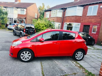 Used Toyota Yaris 2013 for sale - 75608509: Photo