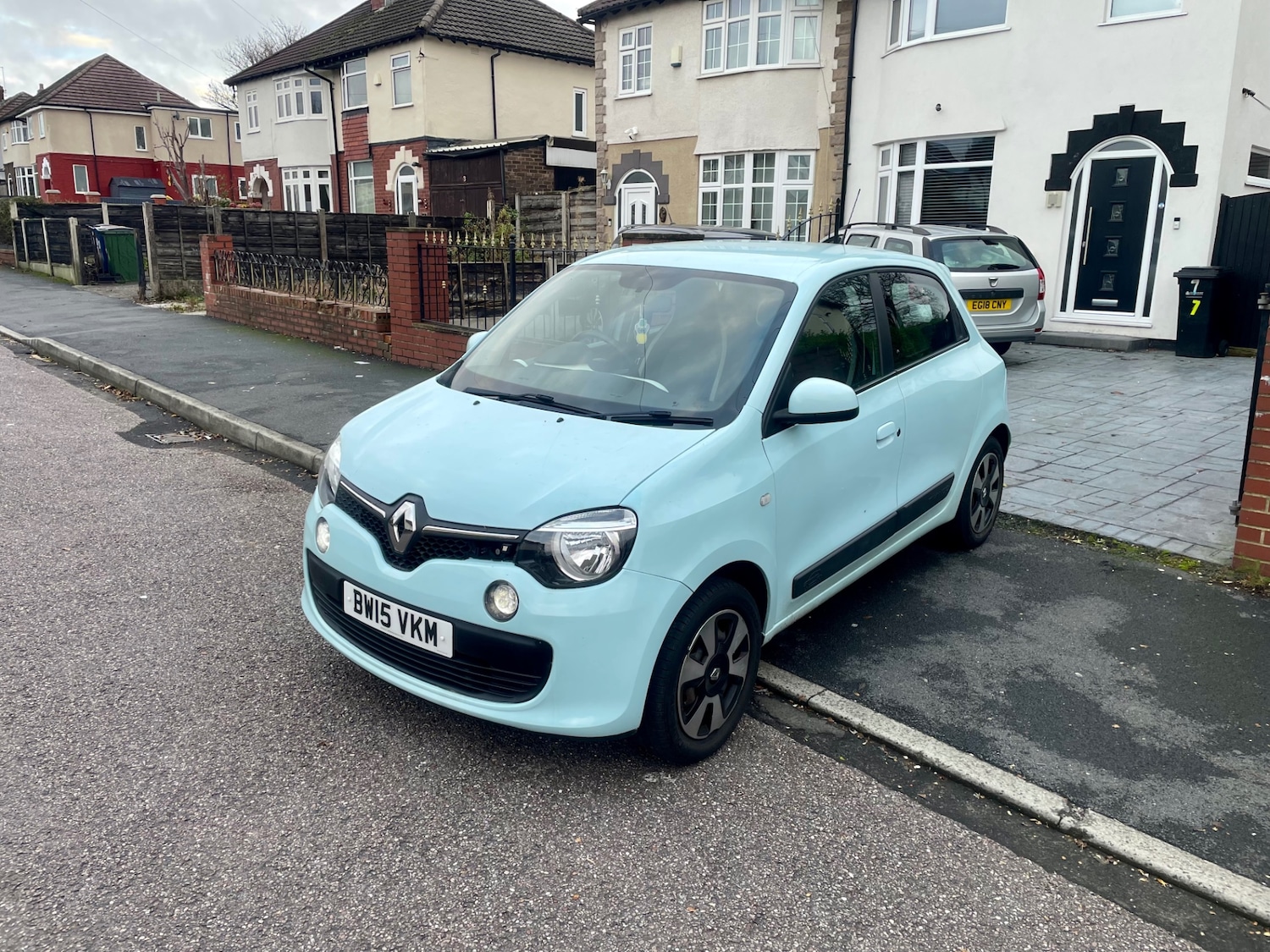 Used Renault Twingo 2015 for sale - 76584003: Photo 2
