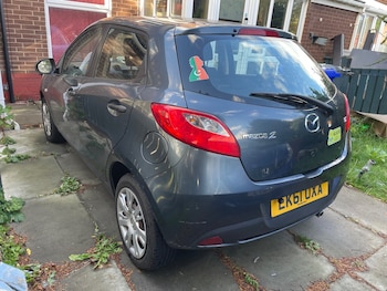 Used Mazda Mazda2 2011 for sale - 75951654: Photo
