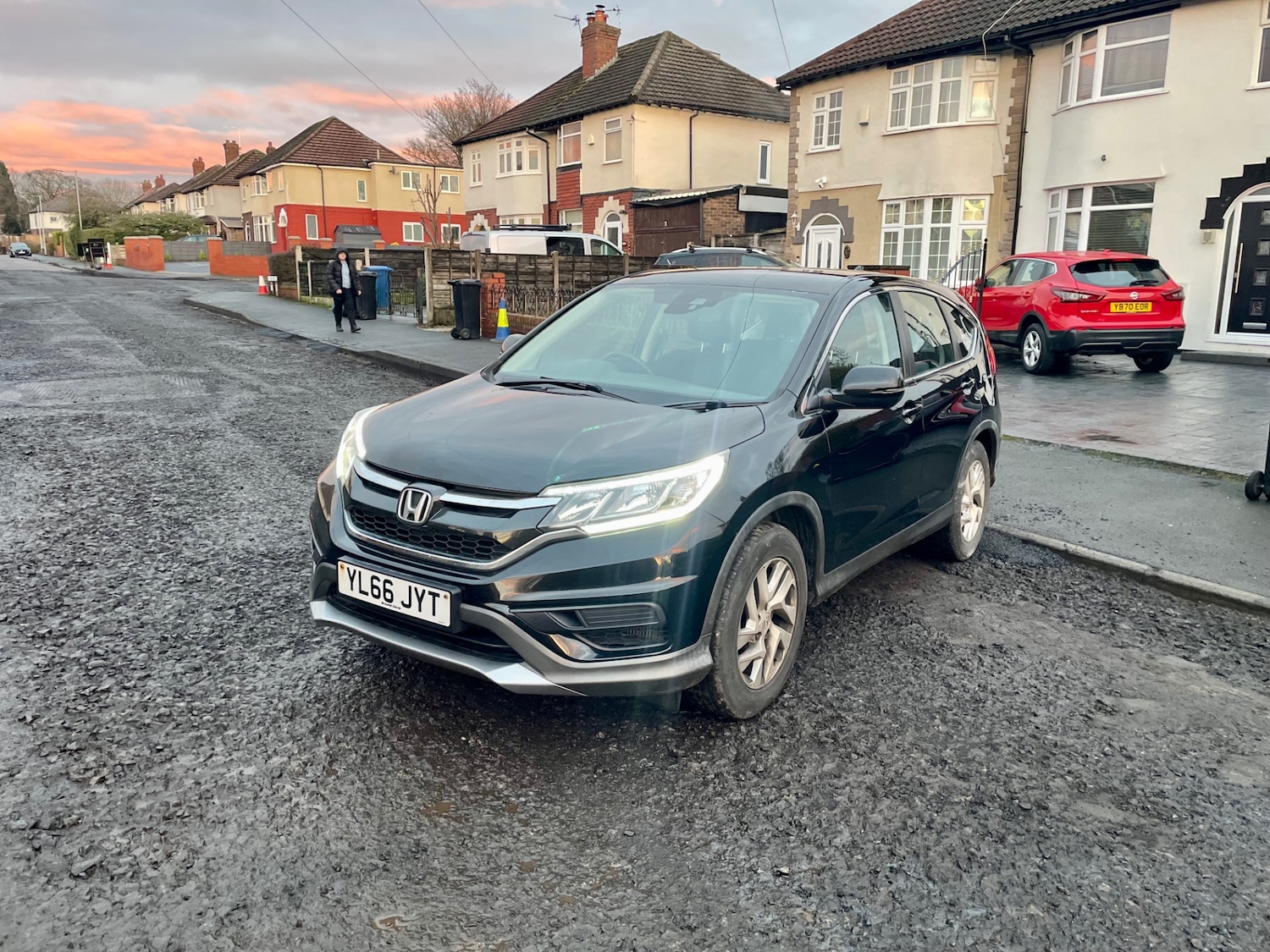 Used Honda CR-V 2017 for sale - 77248327: Photo 2