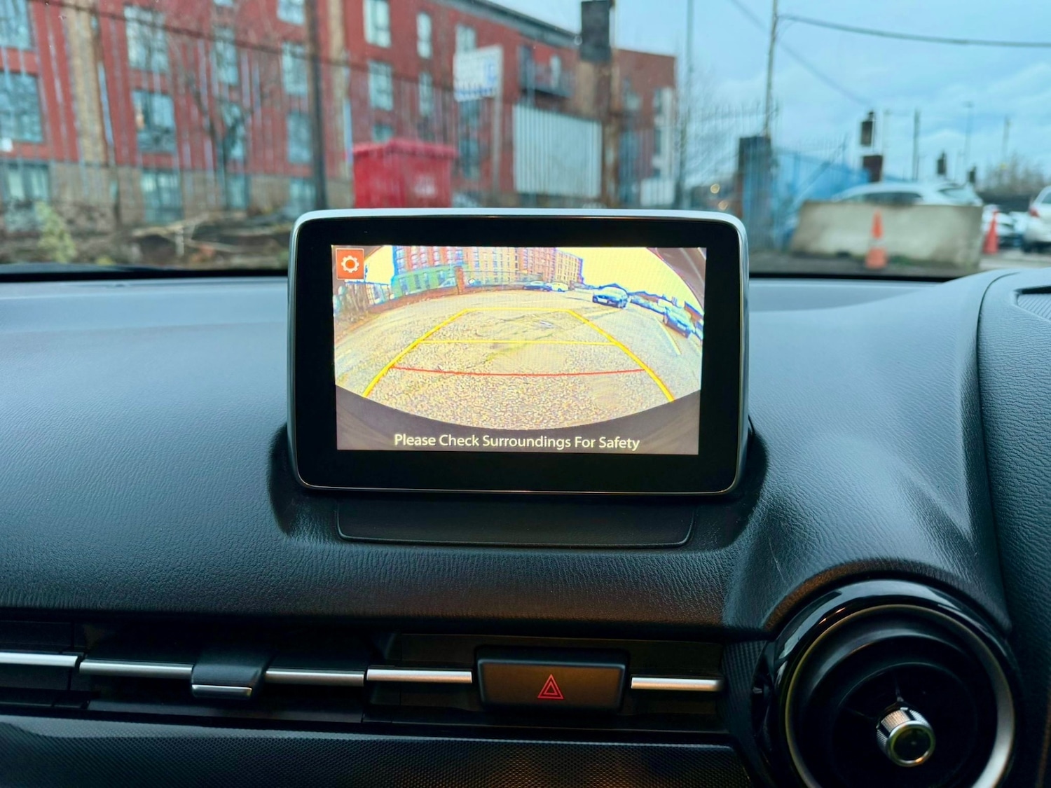 Used Mazda Mazda2 2016 for sale - 76941856: Photo 14