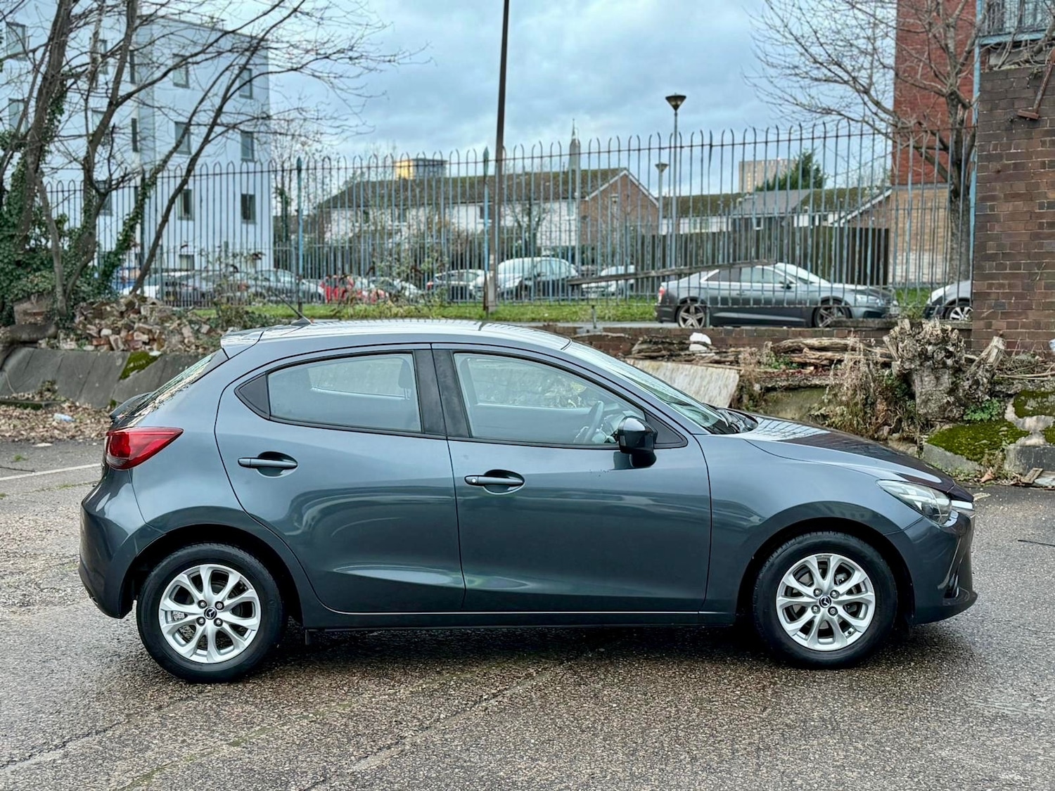 Used Mazda Mazda2 2016 for sale - 76941856: Photo 4