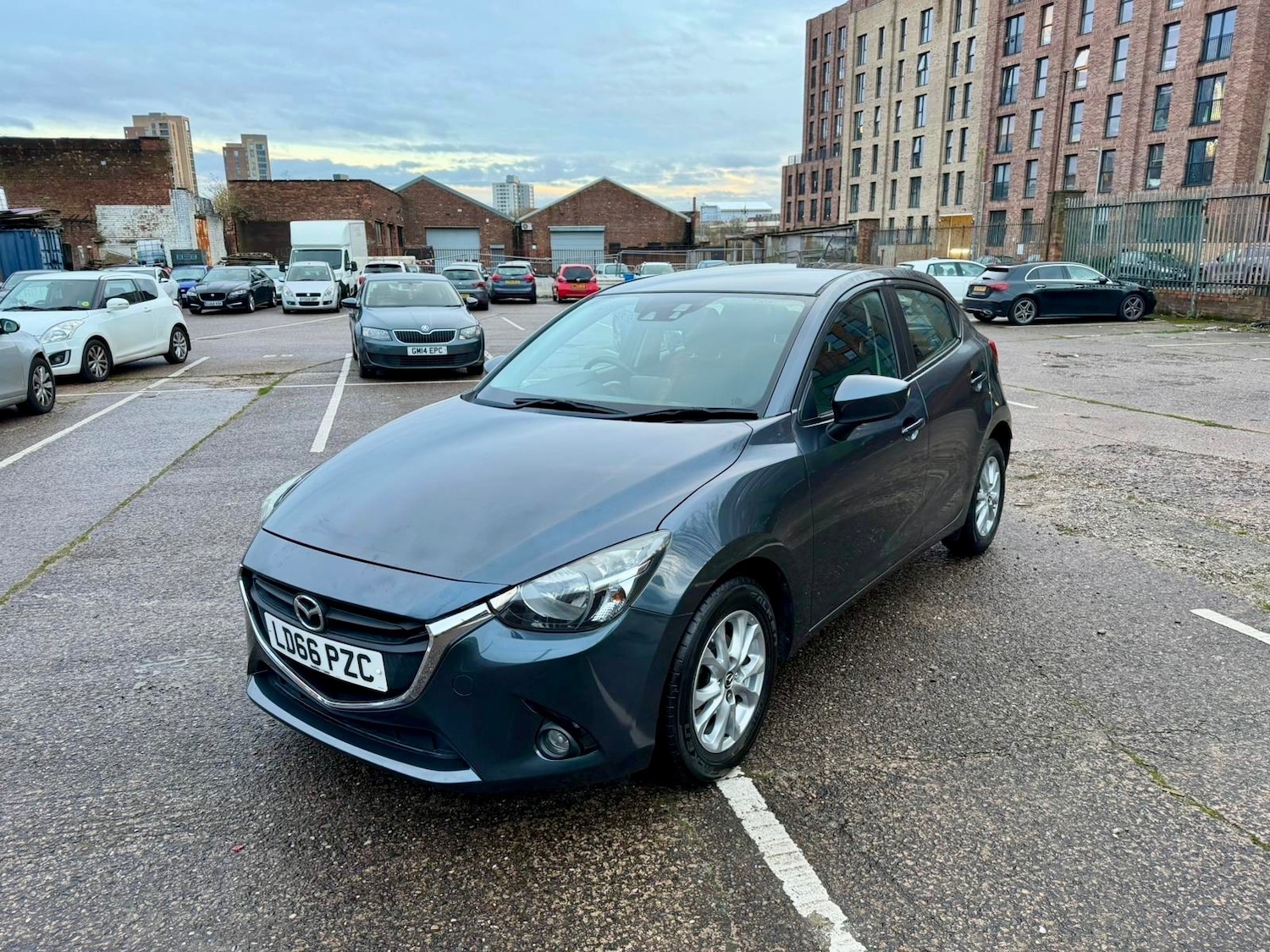 Used Mazda Mazda2 2016 for sale - 76941856: Photo 7