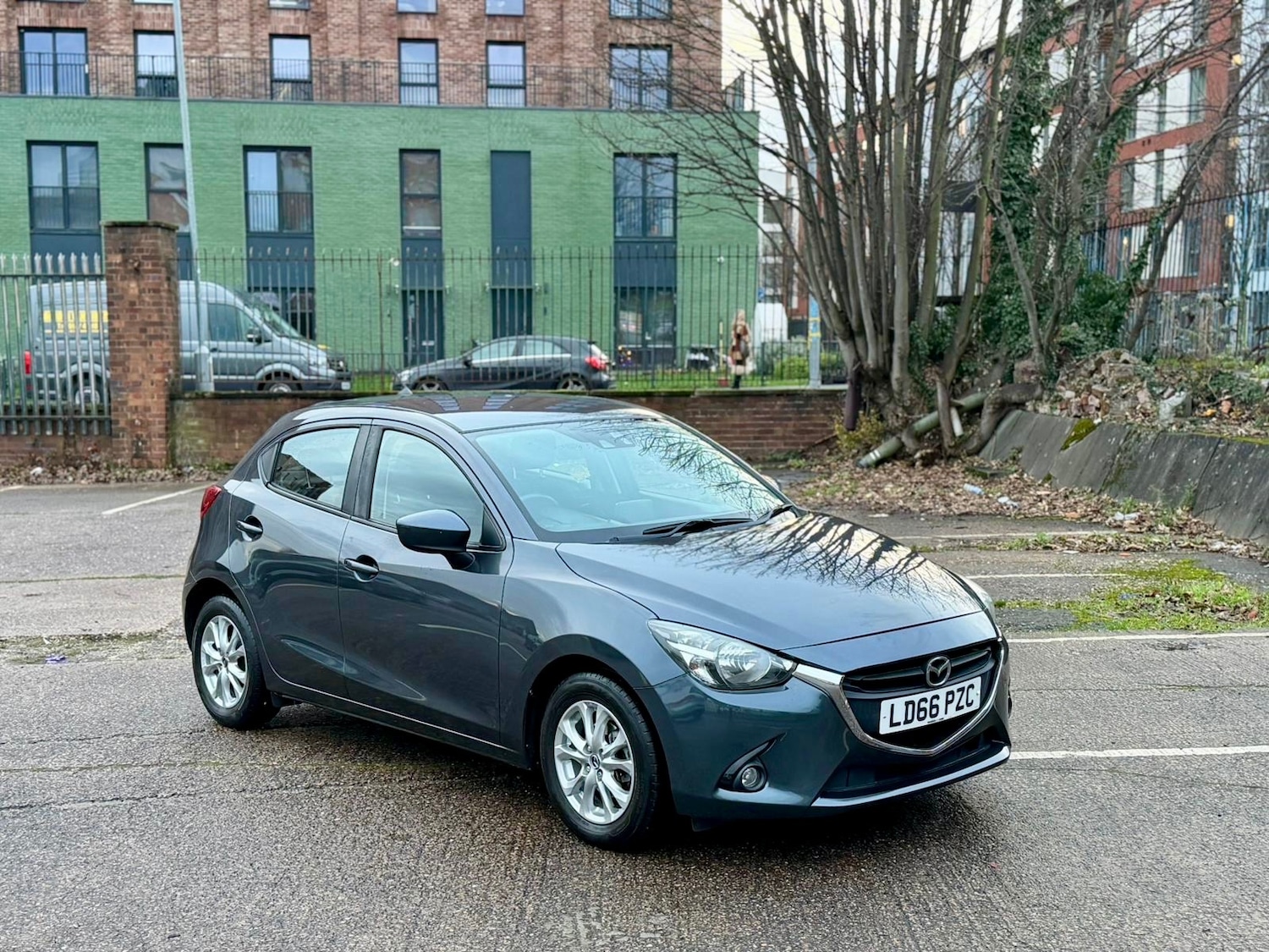 Used Mazda Mazda2 2016 for sale - 76941856: Photo 8