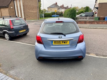 Used Toyota Yaris 2015 for sale - 76314249: Photo