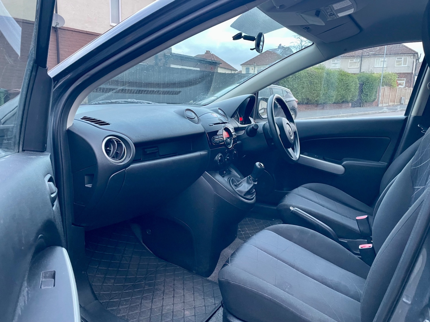 Used Mazda Mazda2 2012 for sale - 76451843: Photo 14