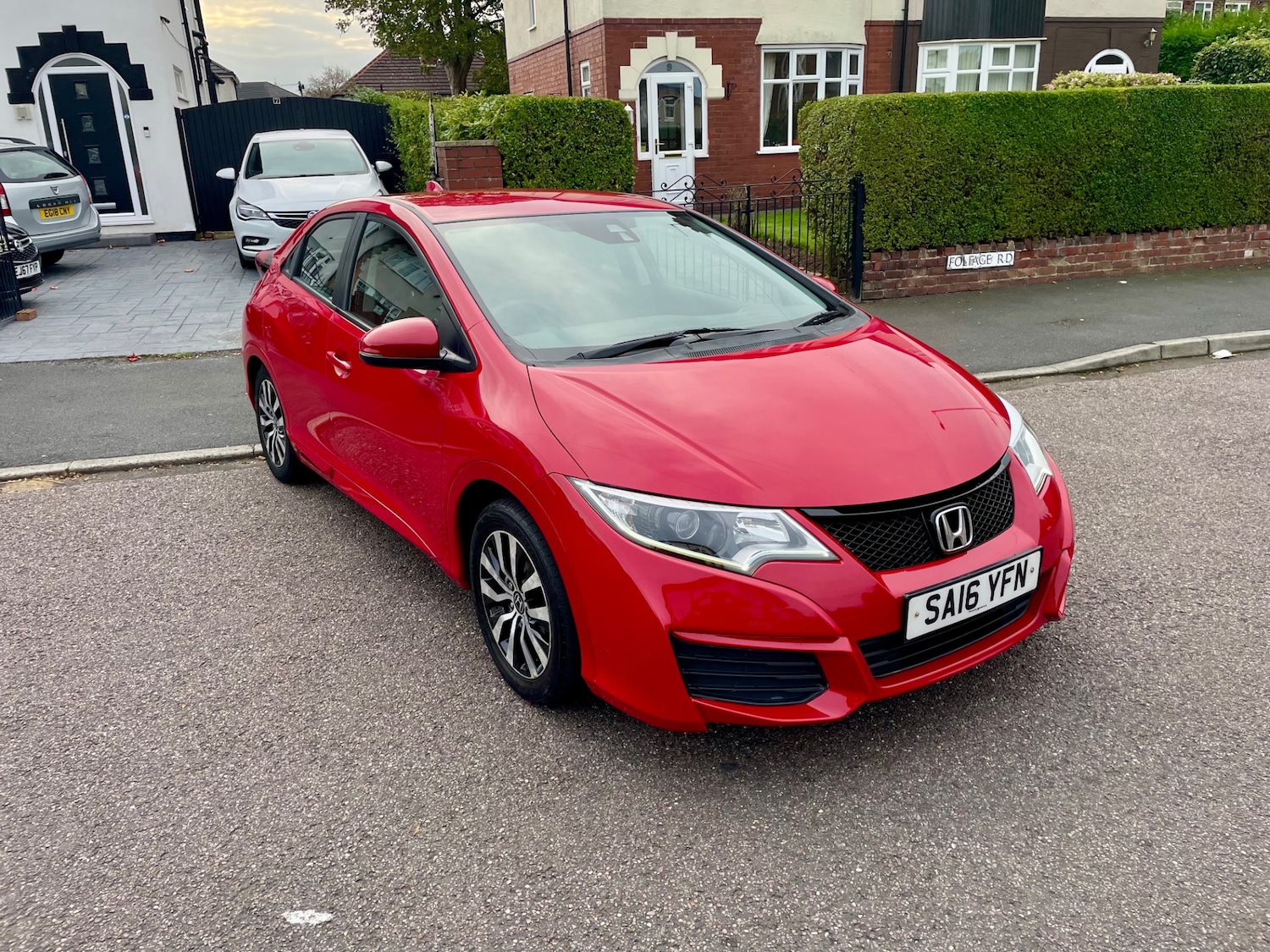 Used Honda Civic 2016 for sale - 76641581: Photo 2