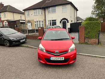 Used Toyota Yaris 2013 for sale - 77528130: Photo