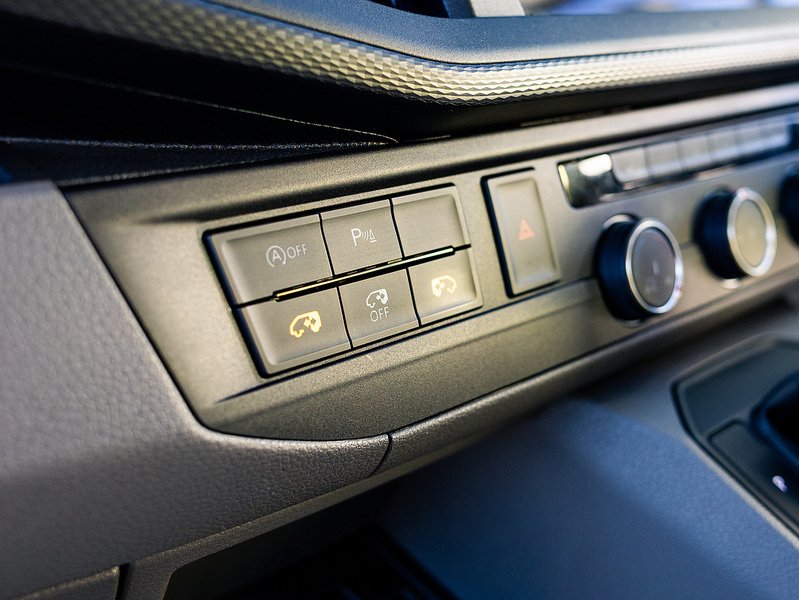 Used Volkswagen Transporter 2022 for sale - 76698998: Photo 4