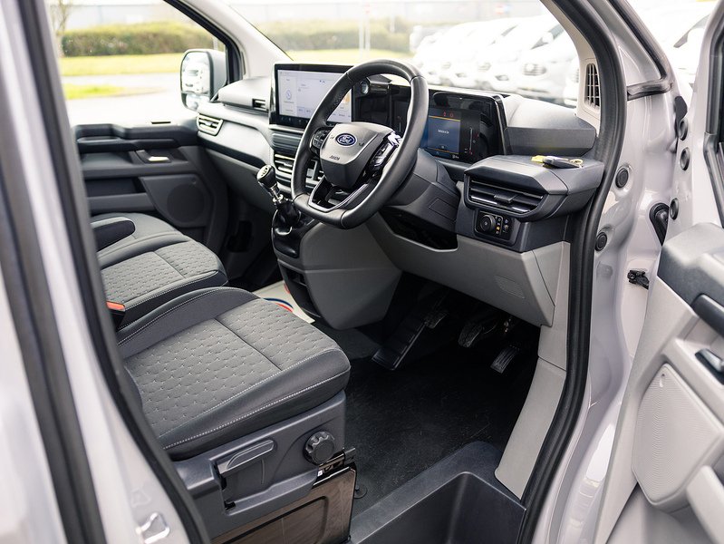 Used Ford Transit Custom 2024 for sale - 78083733: Photo 2