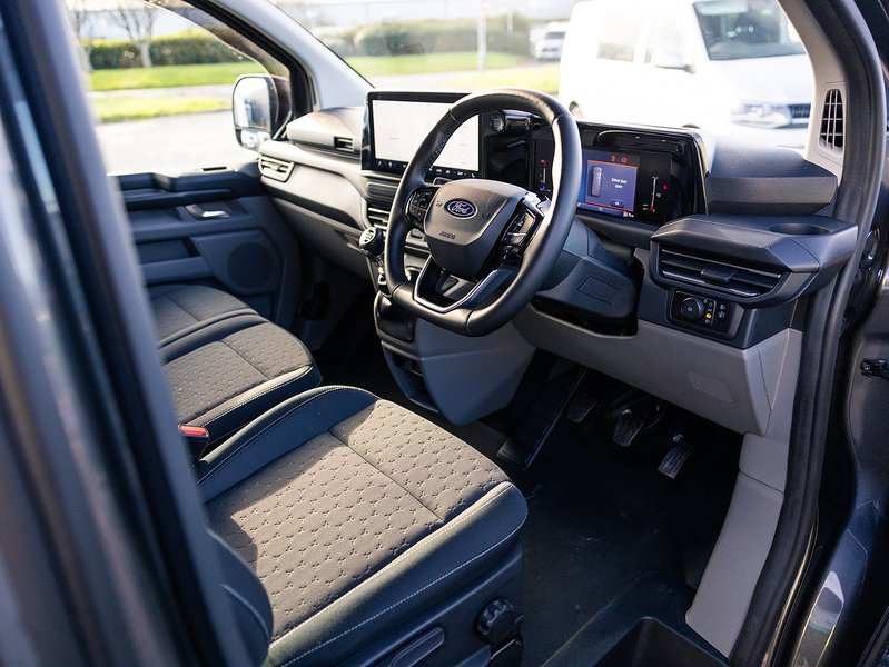 Used Ford Transit Custom 2023 for sale - 76626980: Photo 2