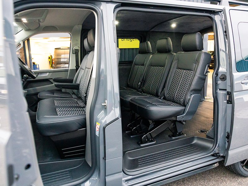 Used Volkswagen Transporter 2024 for sale - 76510365: Photo 2