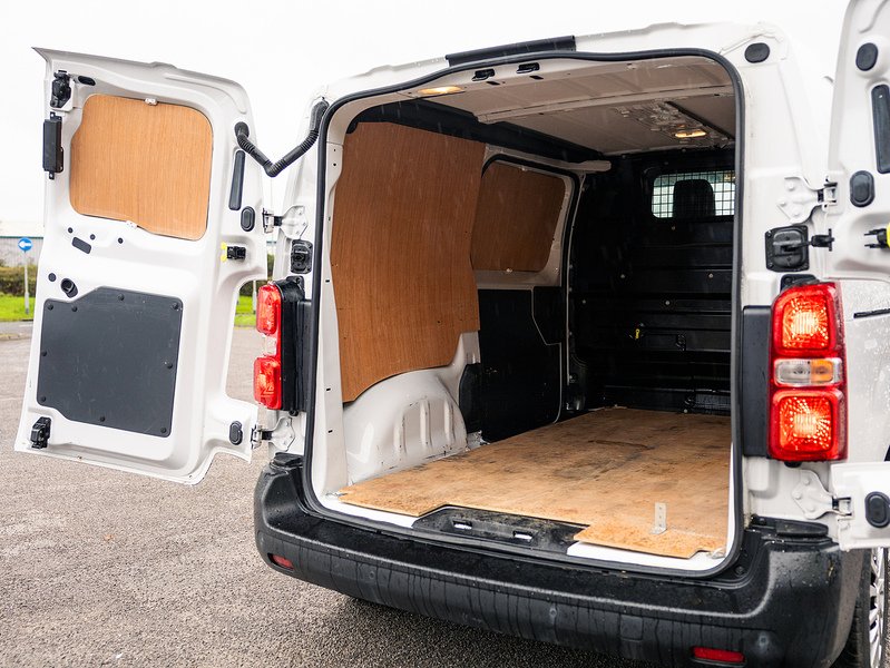 Used Toyota ProAce 2023 for sale - 76821337: Photo 11