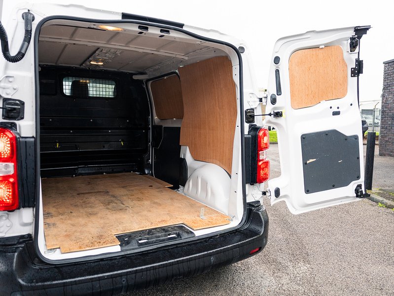 Used Toyota ProAce 2023 for sale - 76821337: Photo 12