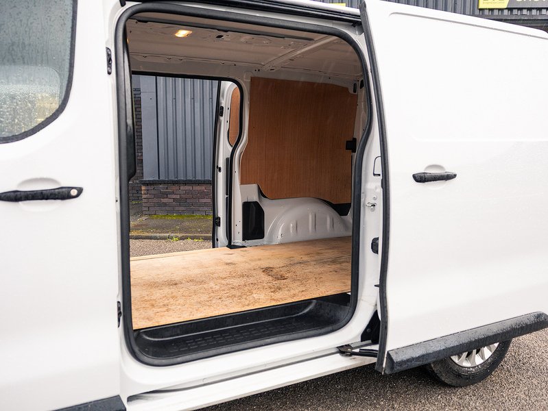 Used Toyota ProAce 2023 for sale - 76821337: Photo 14