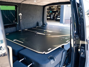 Used Volkswagen Transporter 2018 for sale - 79435775: Photo