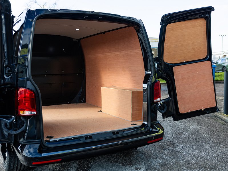 Used Volkswagen Transporter 2023 for sale - 77437813: Photo 15