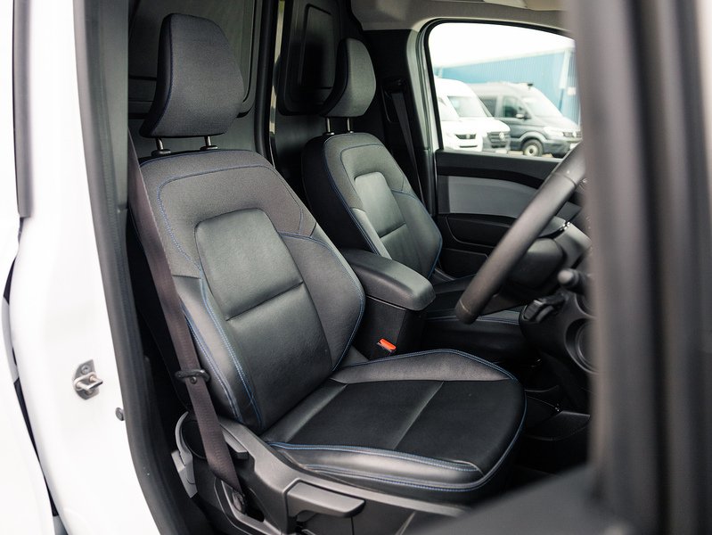 Used Nissan Other 2023 for sale - 78091840: Photo 16