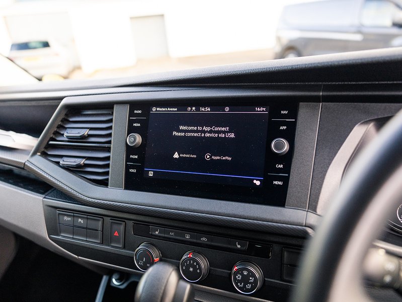 Used Volkswagen Transporter 2024 for sale - 76396628: Photo 25