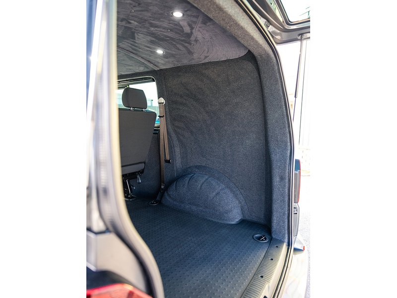 Used Volkswagen Transporter 2024 for sale - 76396628: Photo 31