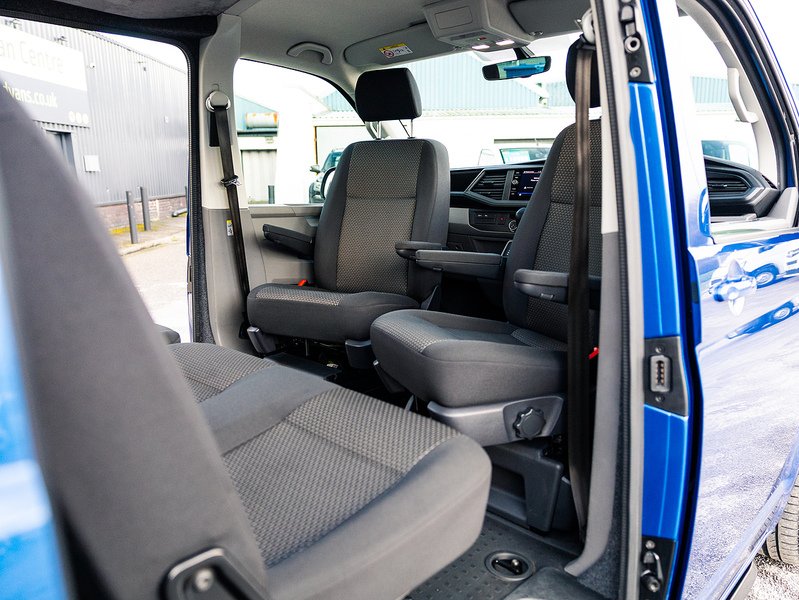 Used Volkswagen Transporter 2022 for sale - 77555864: Photo 2