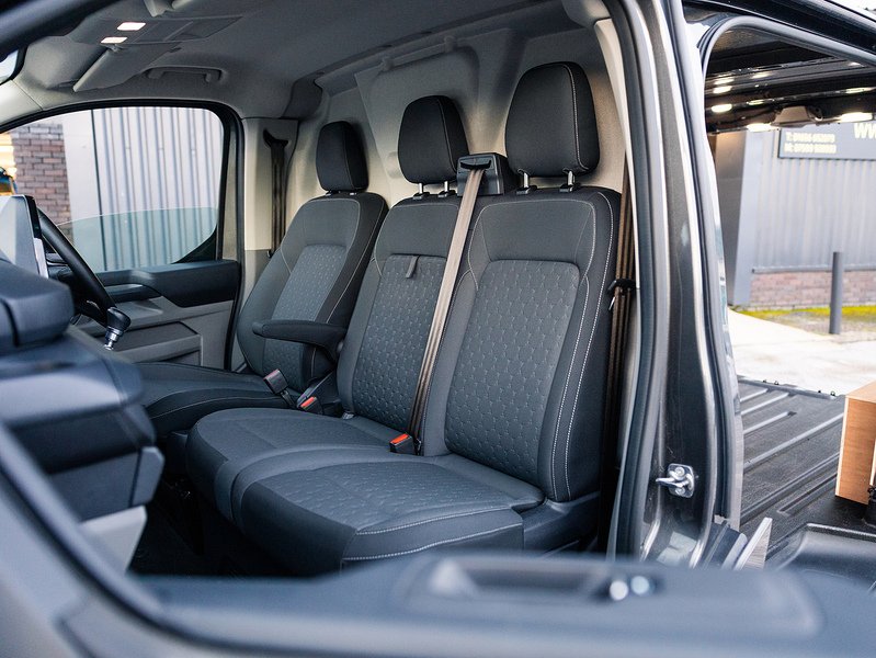 Used Ford Transit Custom 2024 for sale - 77409169: Photo 2