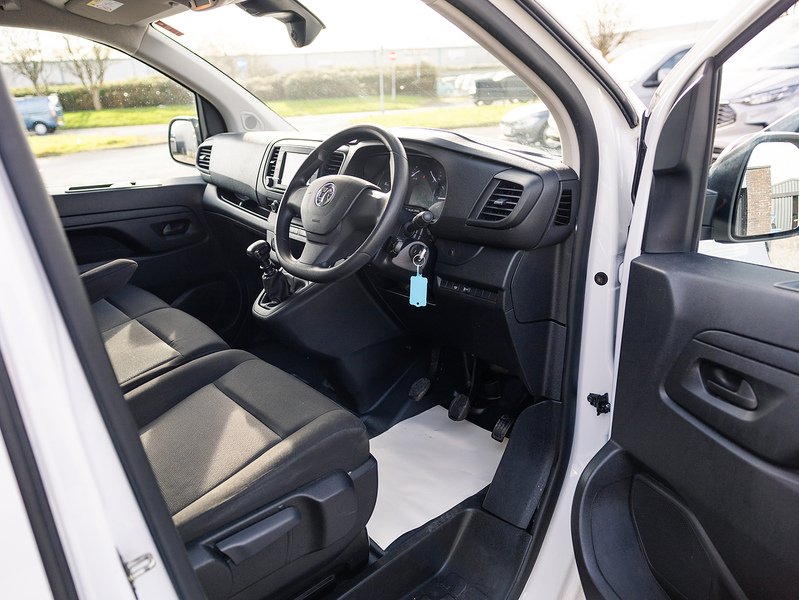 Used Vauxhall Vivaro 2023 for sale - 76829463: Photo 3