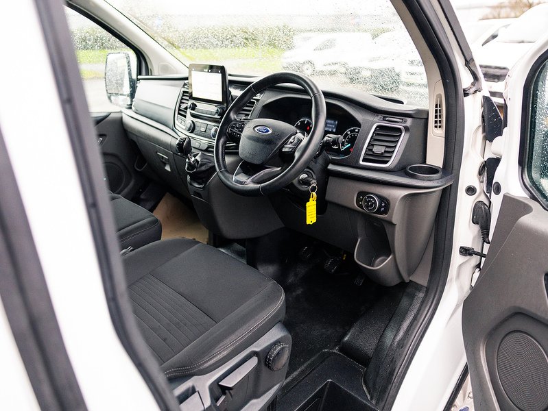 Used Ford Transit Custom 2023 for sale - 76829464: Photo 2