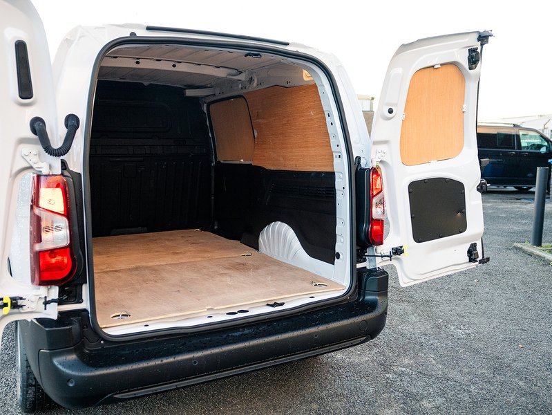 Used Vauxhall Combo 2024 for sale - 76618296: Photo 2