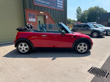 Used MINI Convertible 2006 for sale - 79173619: Photo