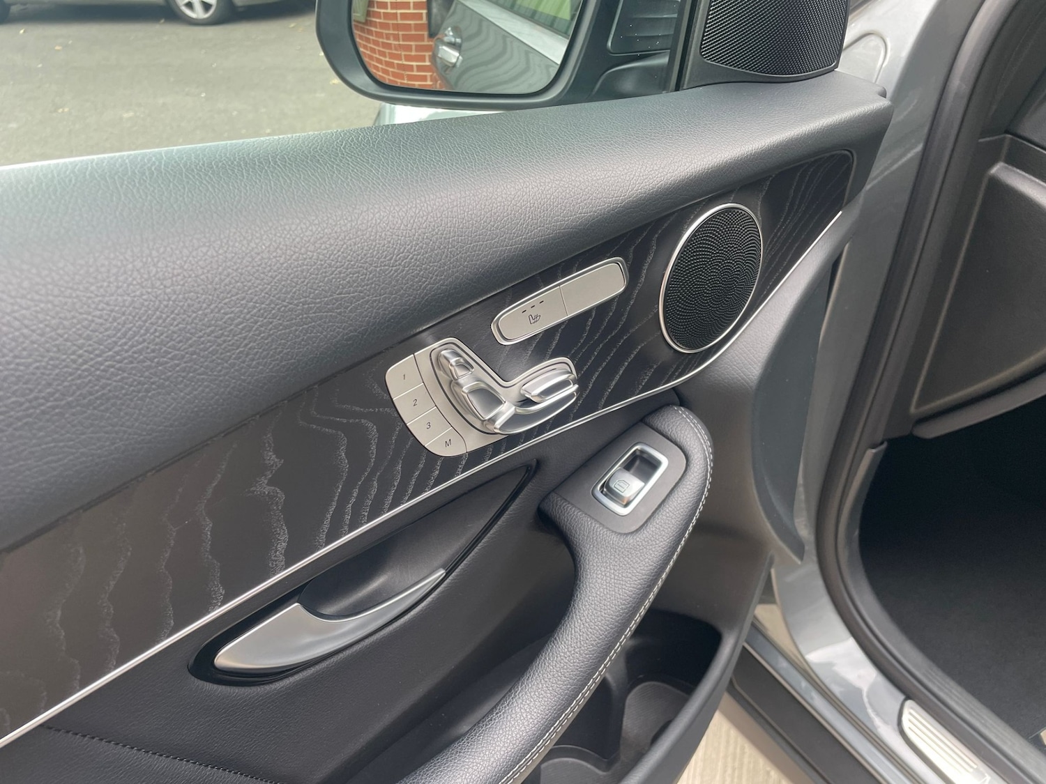 Used Mercedes-Benz GLC 2018 for sale - 77104691: Photo 38