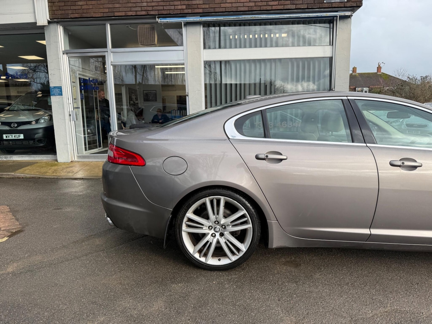 Used Jaguar XF 2010 for sale - 77291089: Photo 15