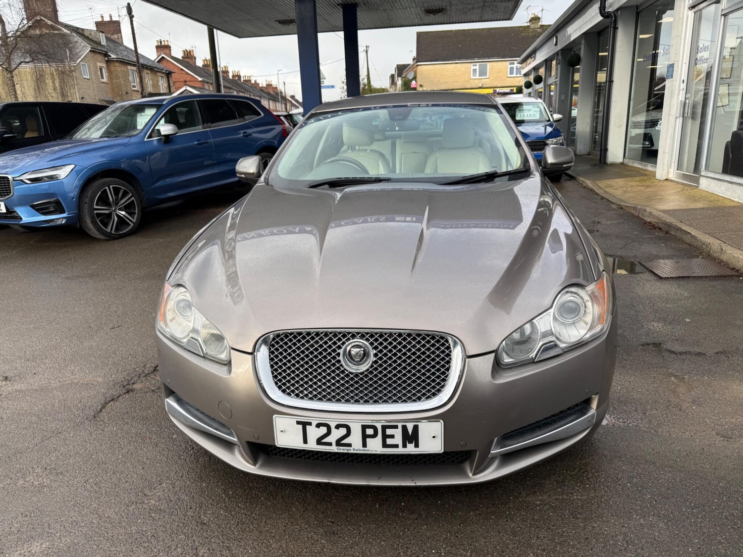 Used Jaguar XF 2010 for sale - 77291089: Photo 2