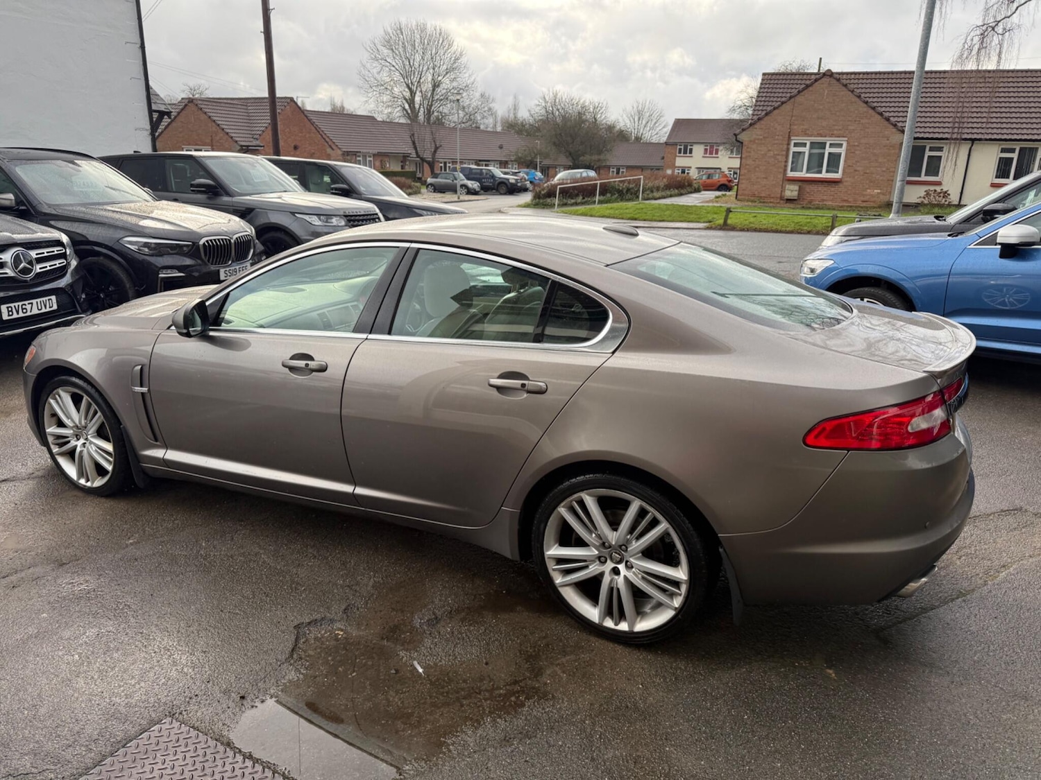 Used Jaguar XF 2010 for sale - 77291089: Photo 4
