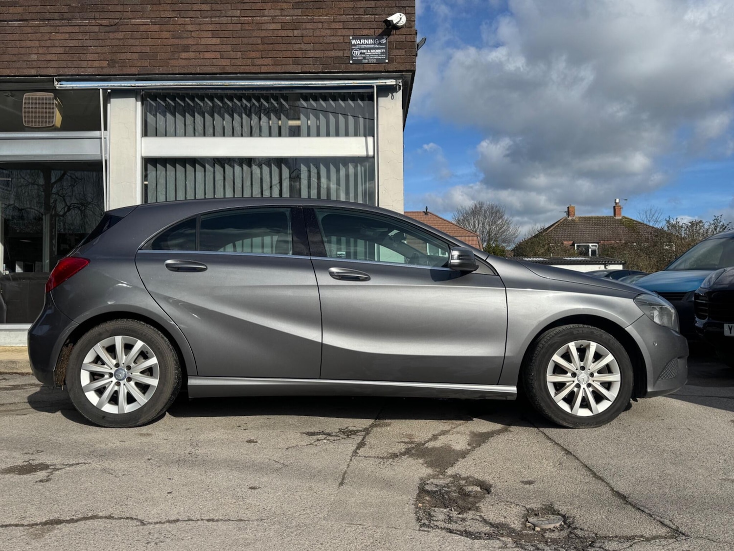 Used Mercedes-Benz A-Class 2015 for sale - 77559833: Photo 2