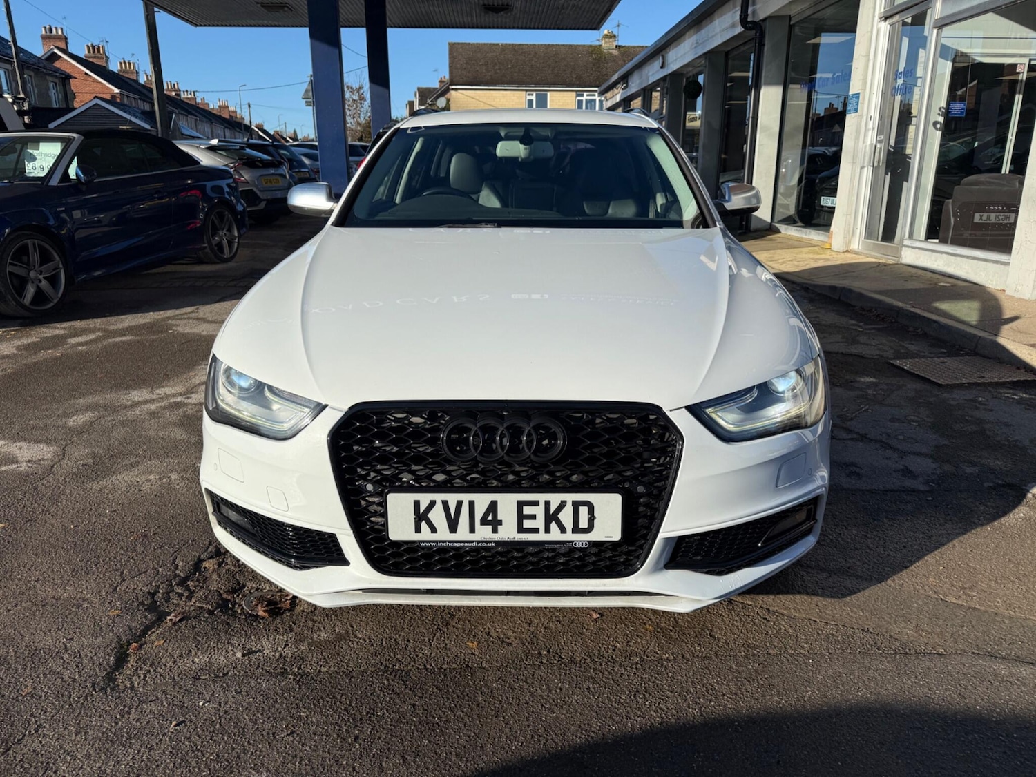 Used Audi A4 2014 for sale - 76801267: Photo 2