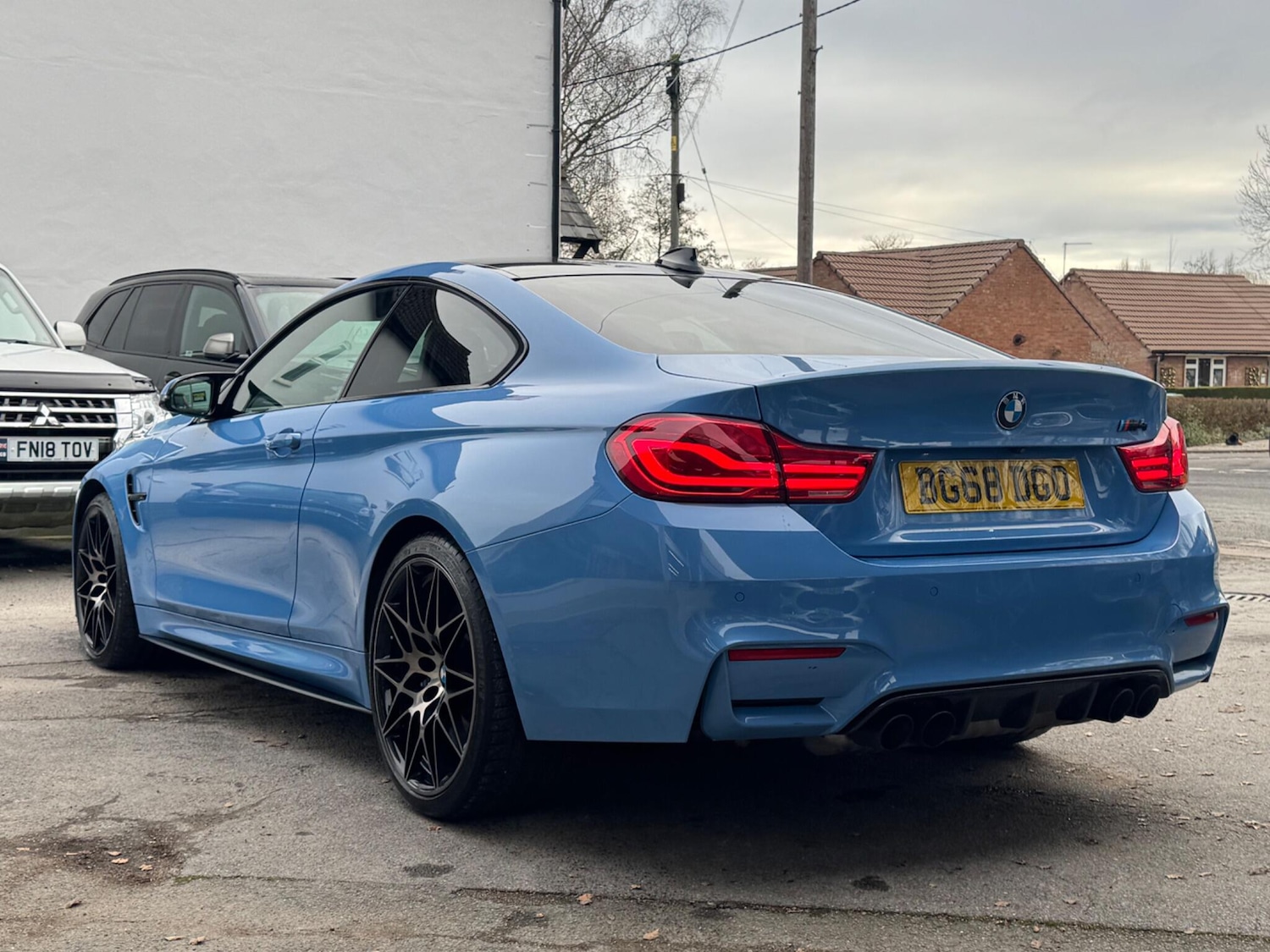 Used BMW M4 2018 for sale - 76714235: Photo 2