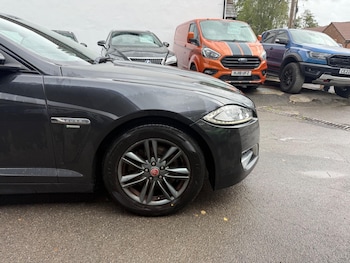 Used Jaguar XF 2015 for sale - 75781545: Photo