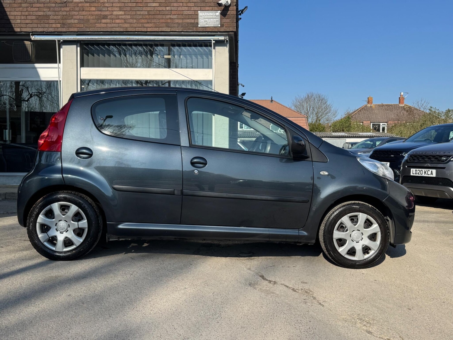 Used Peugeot 107 2011 for sale - 77957803: Photo 4