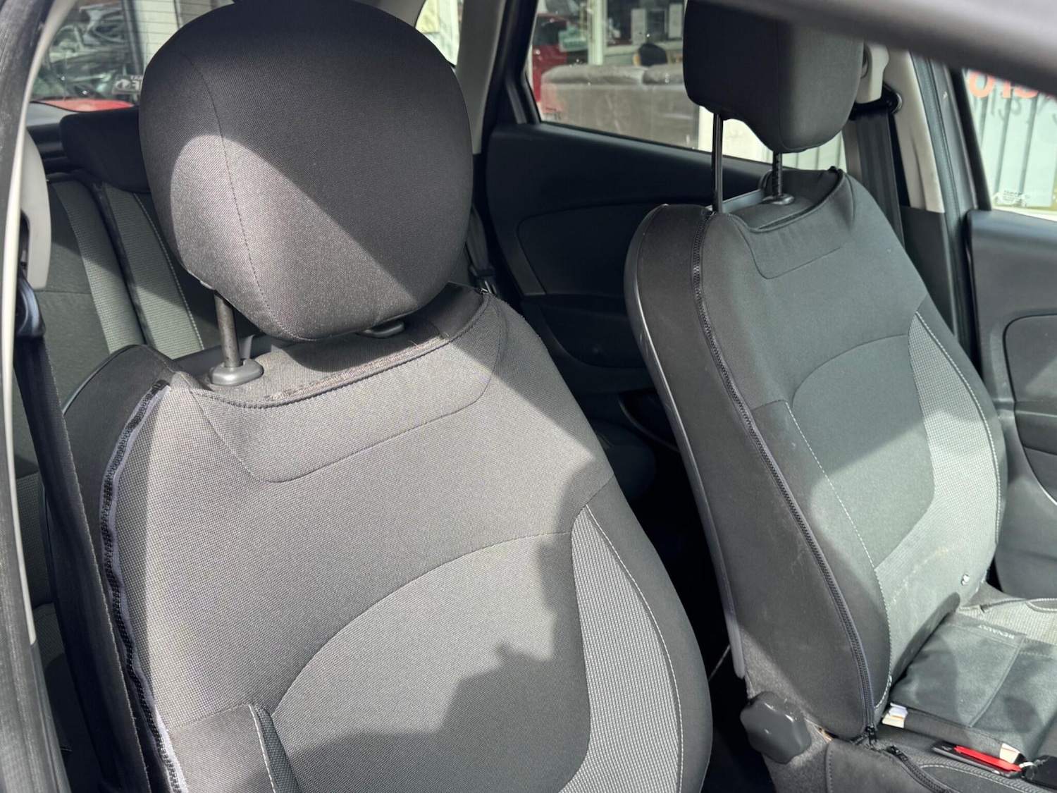 Used Renault Captur for sale - 77824510: Photo 13