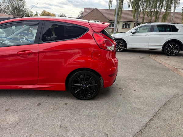 Used Ford Fiesta 2015 for sale - 76200563: Photo 10