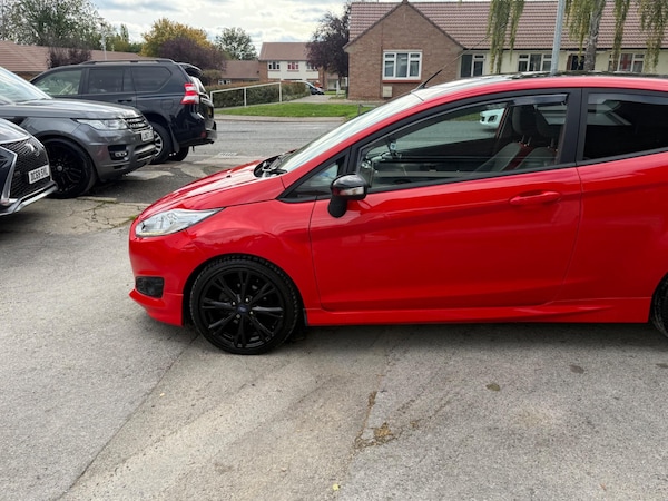 Used Ford Fiesta 2015 for sale - 76200563: Photo 13