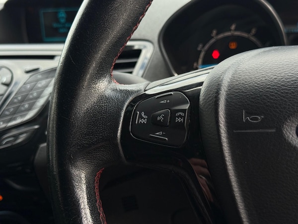 Used Ford Fiesta 2015 for sale - 76200563: Photo 23