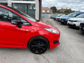 Used Ford Fiesta 2015 for sale - 76200563: Photo