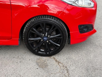 Used Ford Fiesta 2015 for sale - 76200563: Photo
