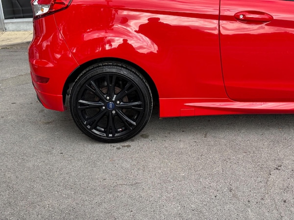 Used Ford Fiesta 2015 for sale - 76200563: Photo 4
