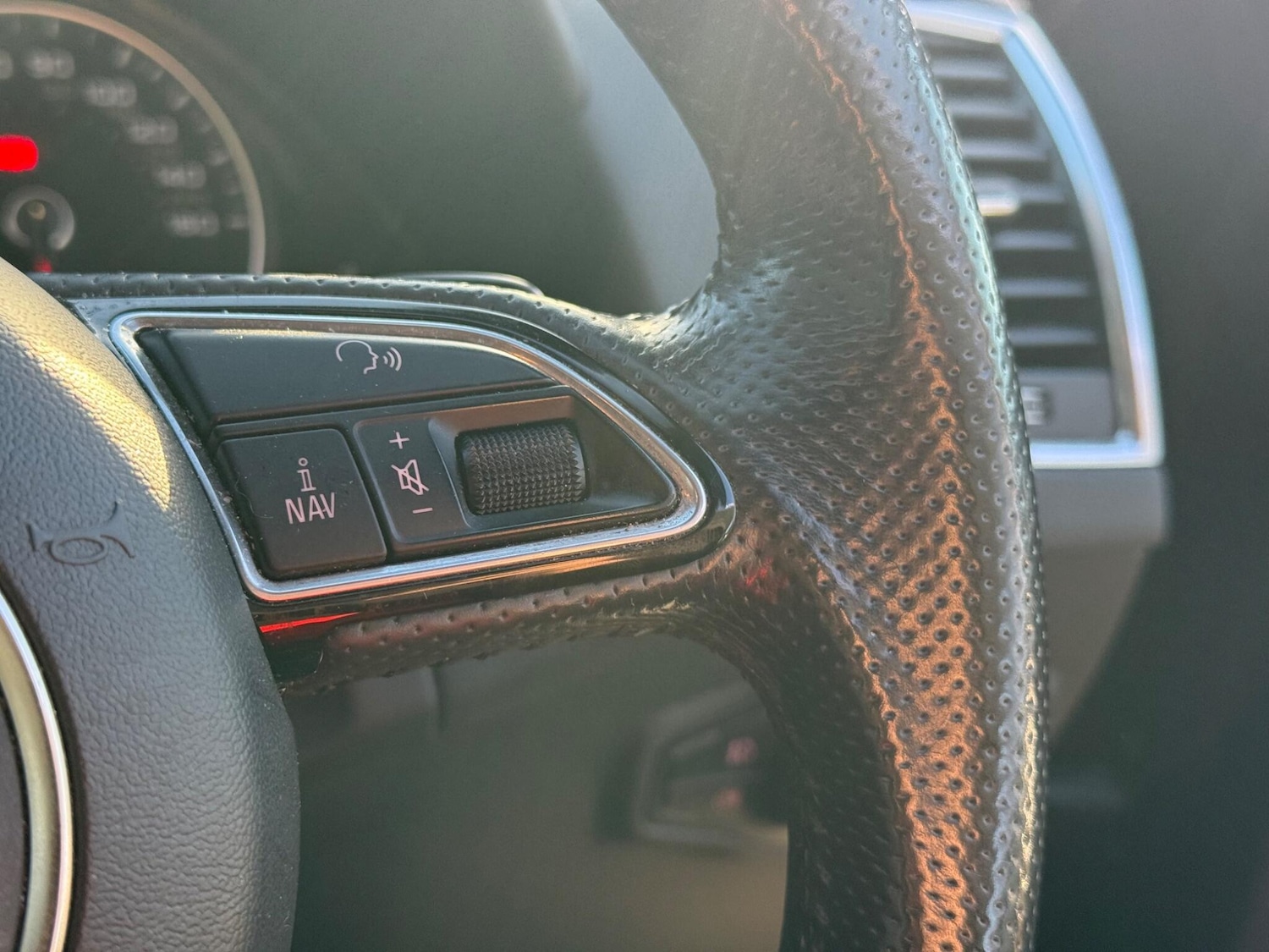 Used Audi Q5 2016 for sale - 76780623: Photo 16