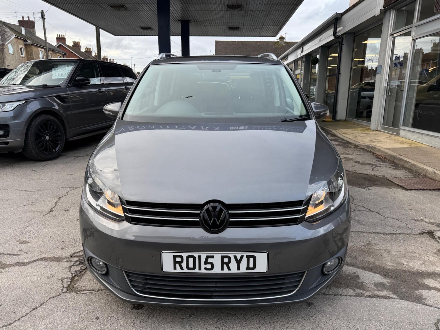 Used Volkswagen Touran for sale - 77497312: Photo 2