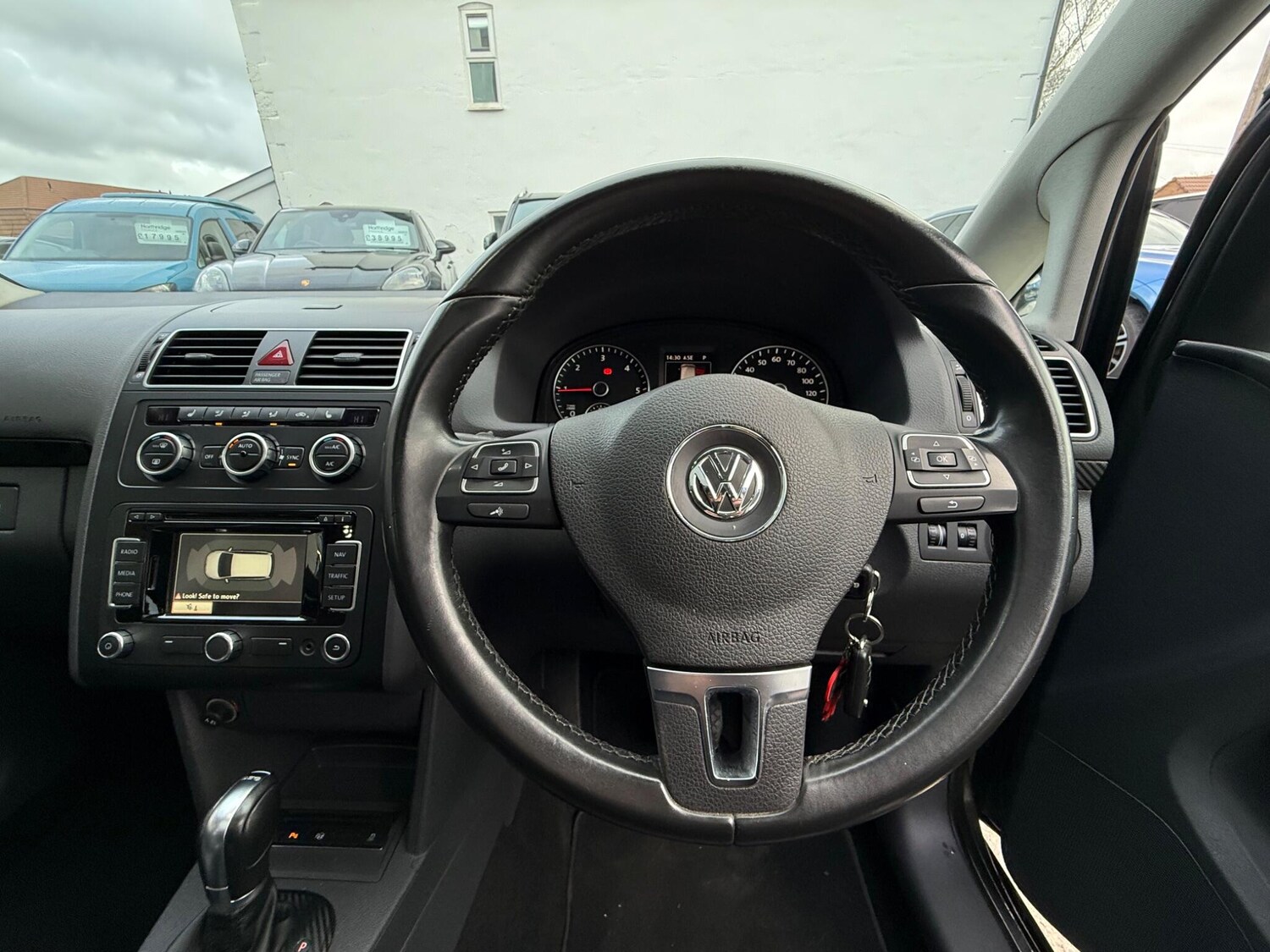 Used Volkswagen Touran for sale - 77497312: Photo 34